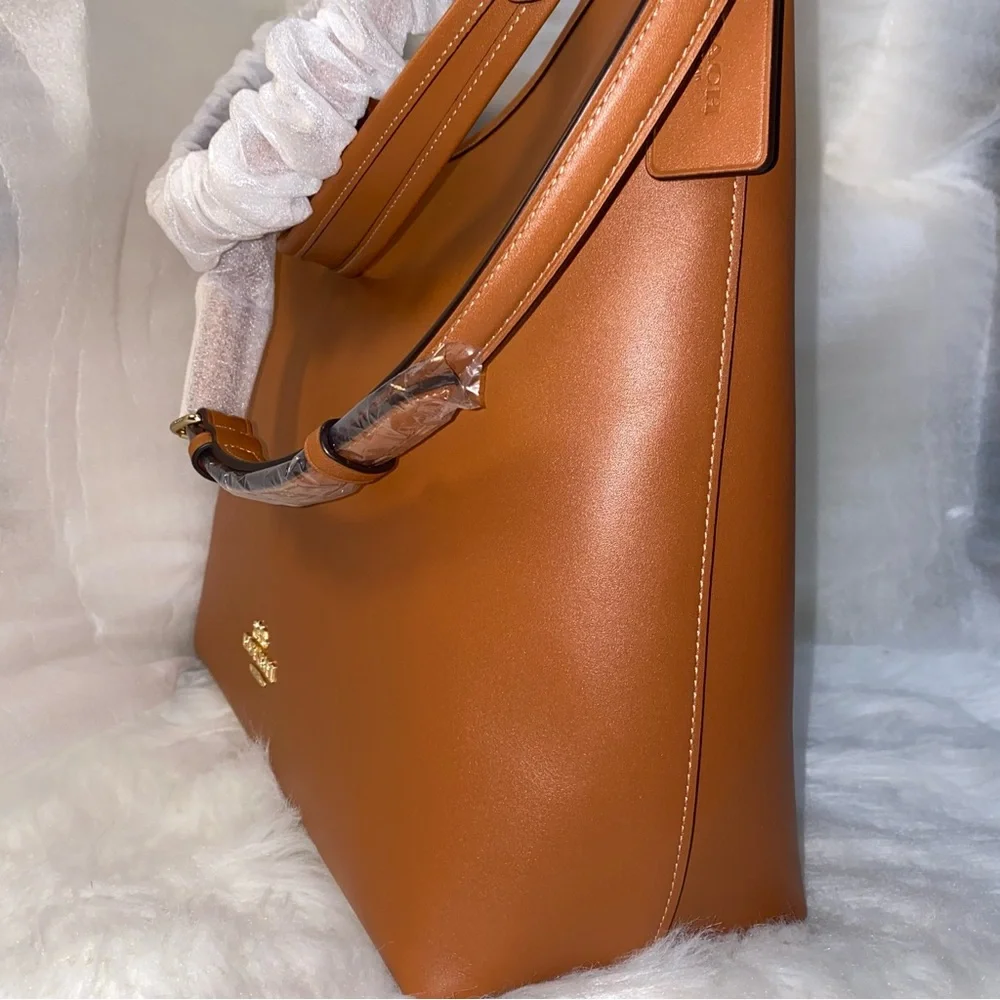Coach smooth leather purse New
